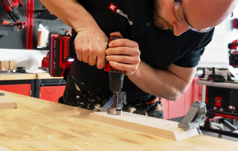 how to operate a cordless drill